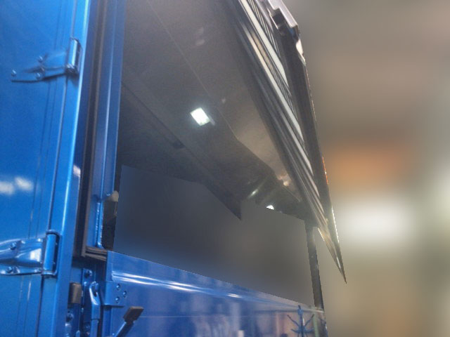 日野プロフィアアルミウイング大型（10t）[写真05]