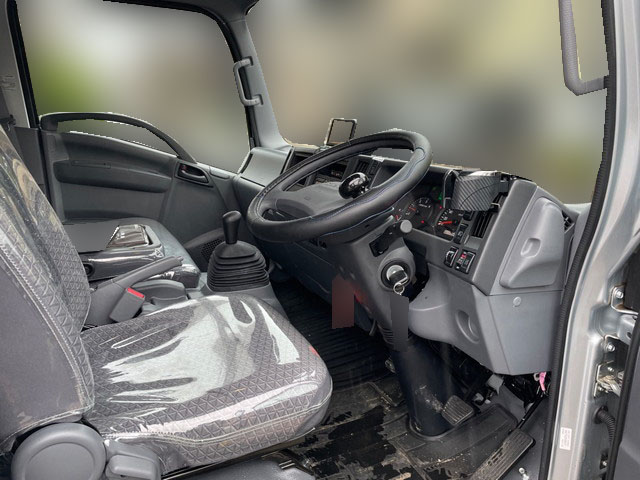 いすゞエルフ幌車小型（2t・3t）[写真18]