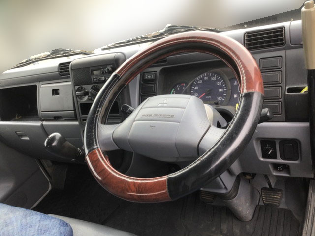 三菱ふそうキャンターダンプ小型（2t・3t）[写真18]