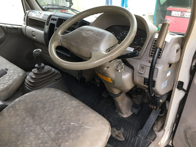 日野デュトロ高所作業車小型（2t・3t）[写真32]