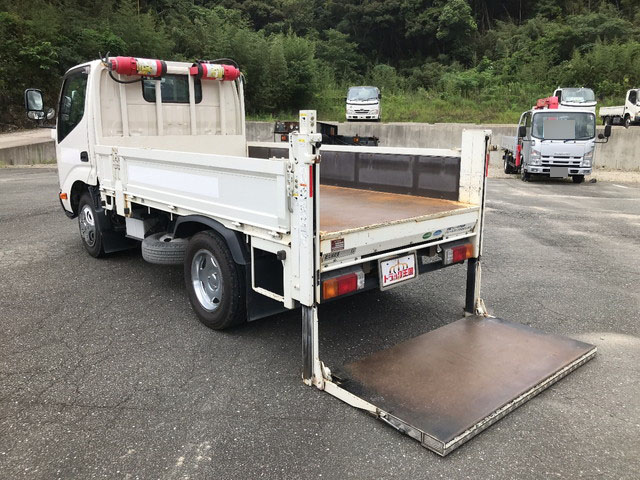 日野デュトロ平ボディ小型（2t・3t）[写真13]