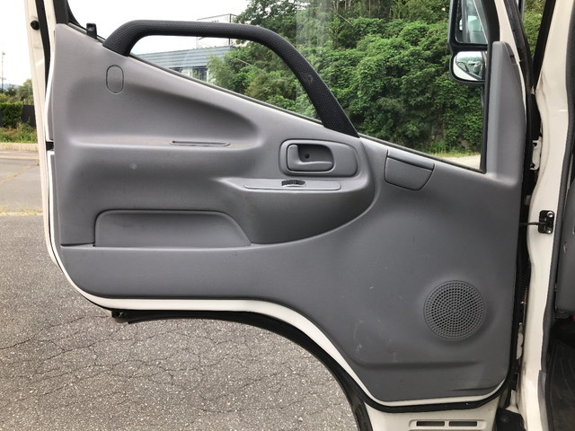 日野デュトロ平ボディ小型（2t・3t）[写真24]