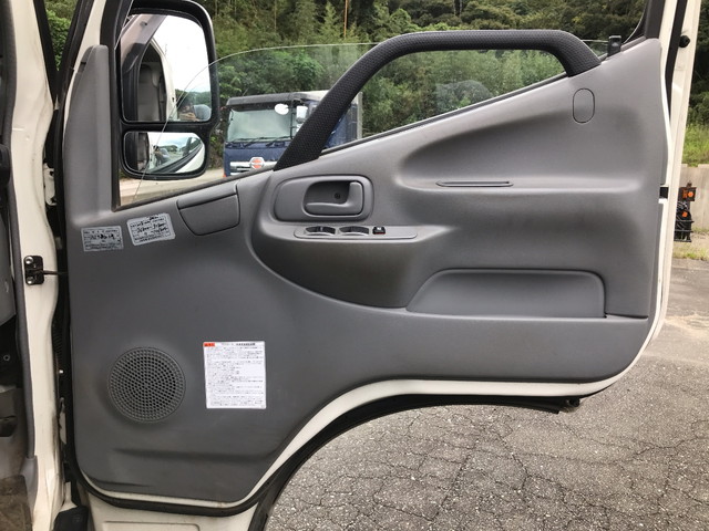 日野デュトロ平ボディ小型（2t・3t）[写真25]
