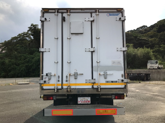 日野デュトロパネルバン小型（2t・3t）[写真10]