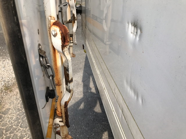 日野デュトロパネルバン小型（2t・3t）[写真16]