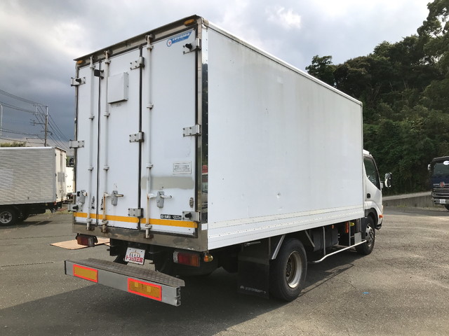日野デュトロパネルバン小型（2t・3t）[写真02]