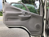 日野デュトロパネルバン小型（2t・3t）[写真26]