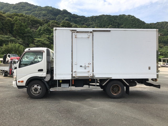 日野デュトロパネルバン小型（2t・3t）[写真05]