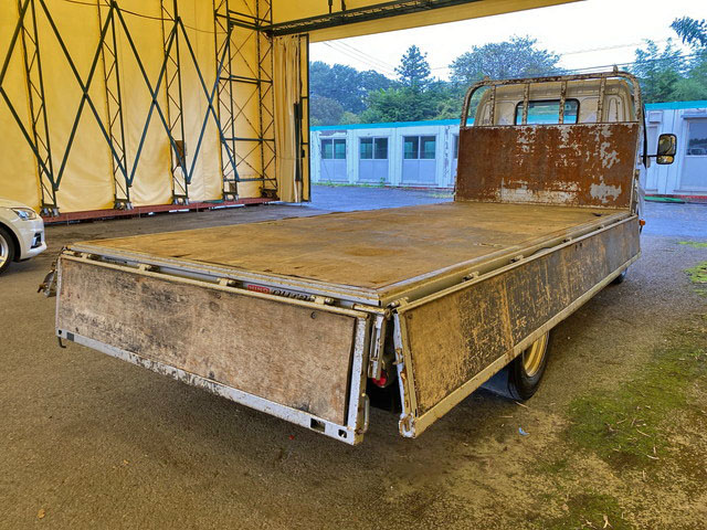 日野デュトロ平ボディ小型（2t・3t）[写真10]