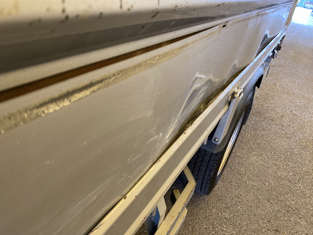 日野デュトロ平ボディ小型（2t・3t）[写真15]