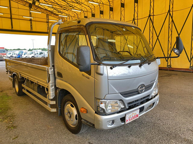 日野デュトロ平ボディ小型（2t・3t）[写真03]