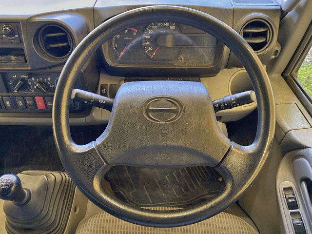 日野デュトロ平ボディ小型（2t・3t）[写真31]