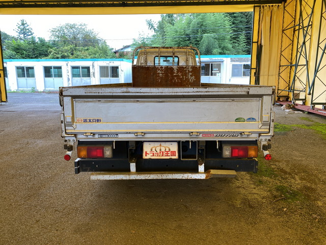 日野デュトロ平ボディ小型（2t・3t）[写真08]