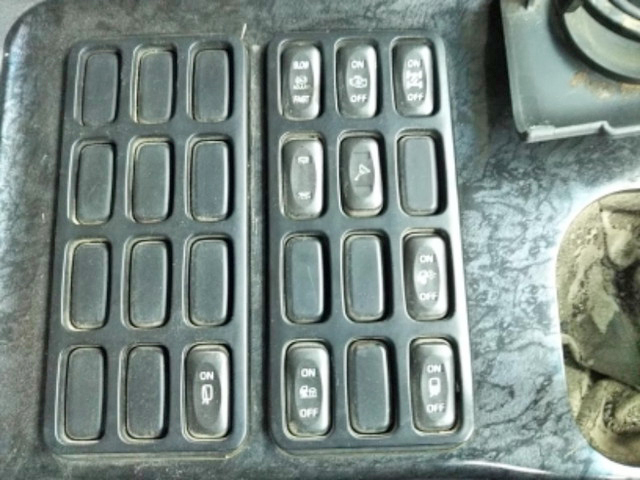 三菱ふそうスーパーグレートダンプ大型（10t）[写真33]