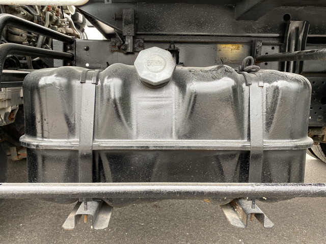 いすゞフォワード深ダンプ（土砂禁ダンプ）中型（4t）[写真19]