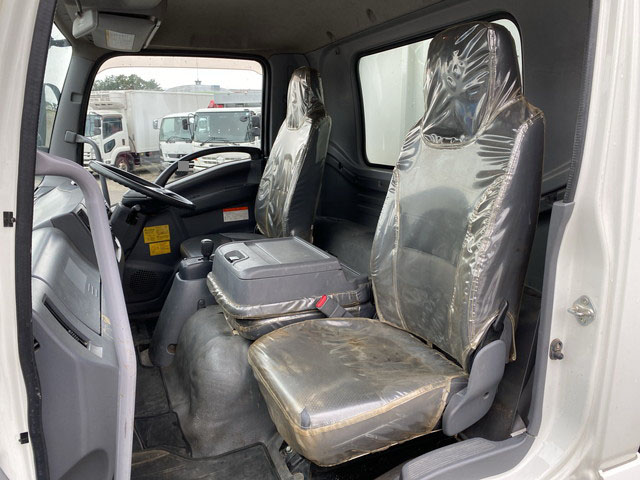 いすゞフォワード深ダンプ（土砂禁ダンプ）中型（4t）[写真25]