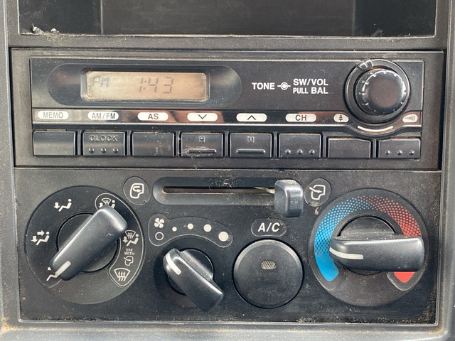 いすゞフォワード深ダンプ（土砂禁ダンプ）中型（4t）[写真32]