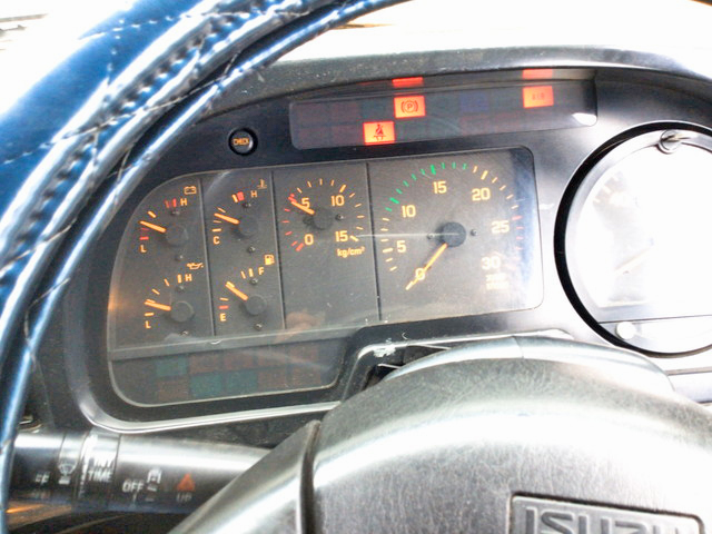 いすゞギガセルフローダー大型（10t）[写真30]