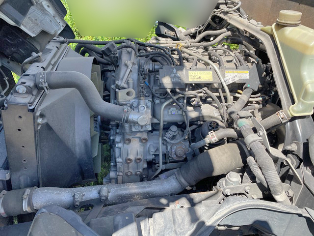 三菱ふそうキャンター平ボディ小型（2t・3t）[写真24]