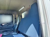 三菱ふそうキャンター平ボディ小型（2t・3t）[写真27]