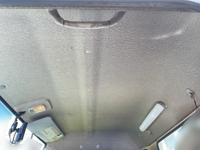 三菱ふそうキャンター平ボディ小型（2t・3t）[写真28]