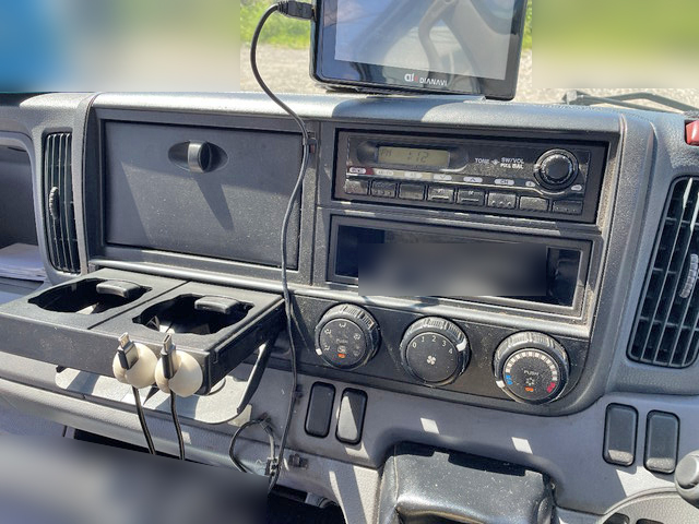 三菱ふそうキャンター平ボディ小型（2t・3t）[写真32]