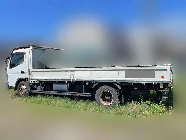 三菱ふそうキャンター平ボディ小型（2t・3t）[写真04]
