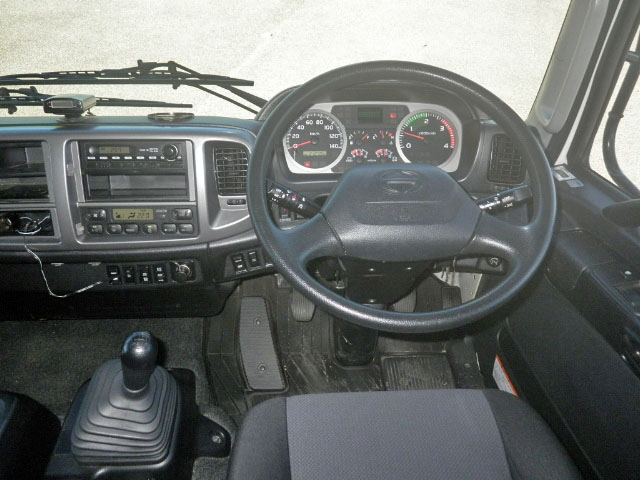 日野レンジャーアルミウイング中型（4t）[写真23]