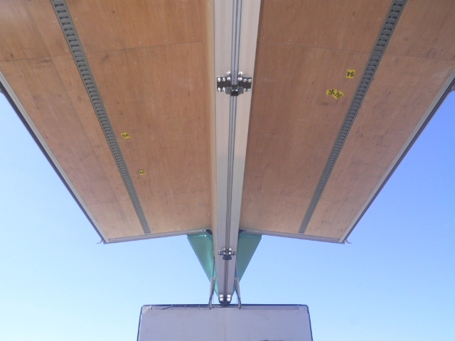 日野レンジャーアルミウイング中型（4t）[写真09]