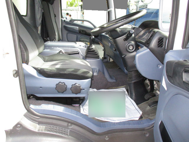 日野レンジャーパネルバン中型（4t）[写真19]