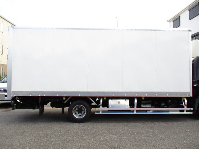 日野レンジャーパネルバン中型（4t）[写真09]