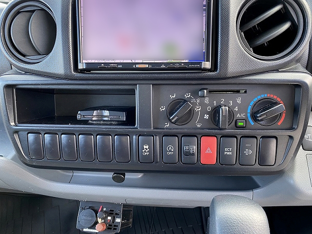 トヨタダイナアルミバン小型（2t・3t）[写真30]