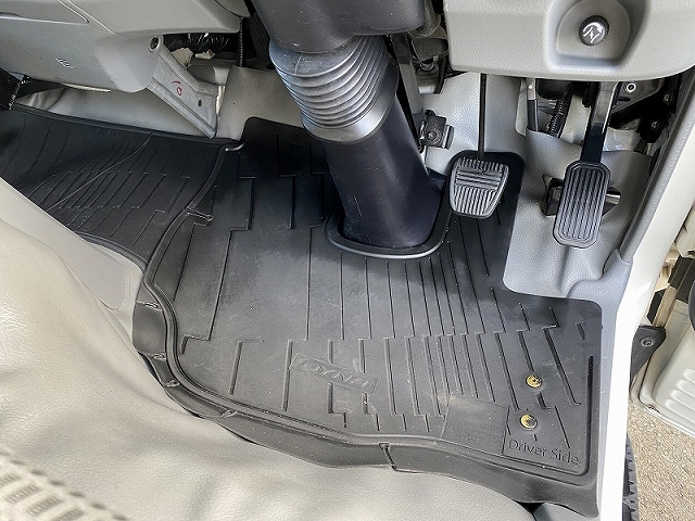 トヨタダイナアルミバン小型（2t・3t）[写真32]