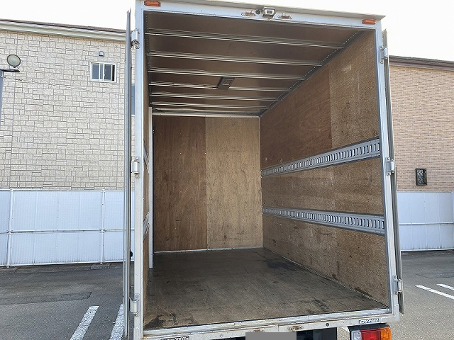 トヨタダイナアルミバン小型（2t・3t）[写真08]