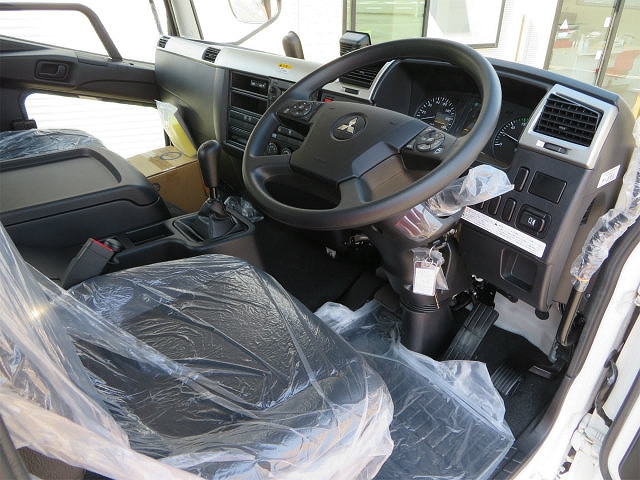 三菱ふそうファイターアームロール増トン（6t・8t）[写真11]