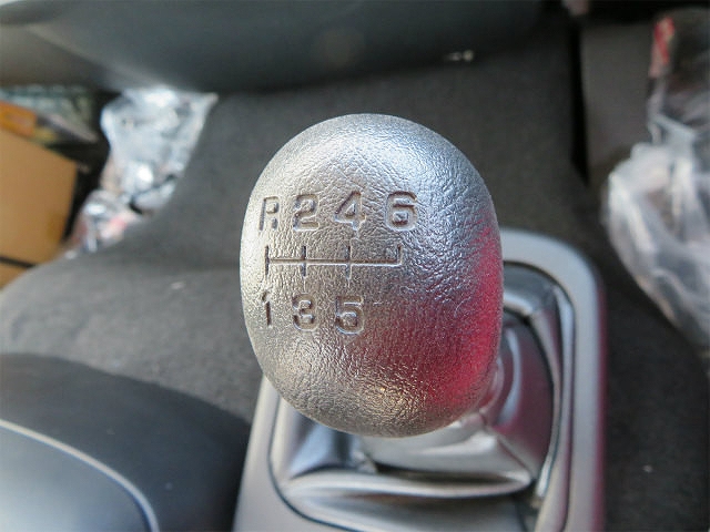 三菱ふそうファイターアームロール増トン（6t・8t）[写真15]