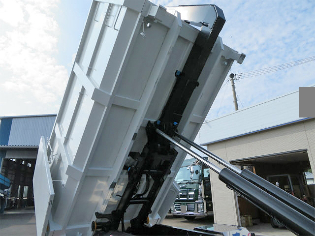 三菱ふそうファイターアームロール増トン（6t・8t）[写真20]