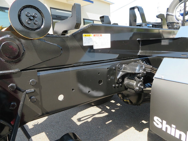 三菱ふそうファイターアームロール増トン（6t・8t）[写真39]