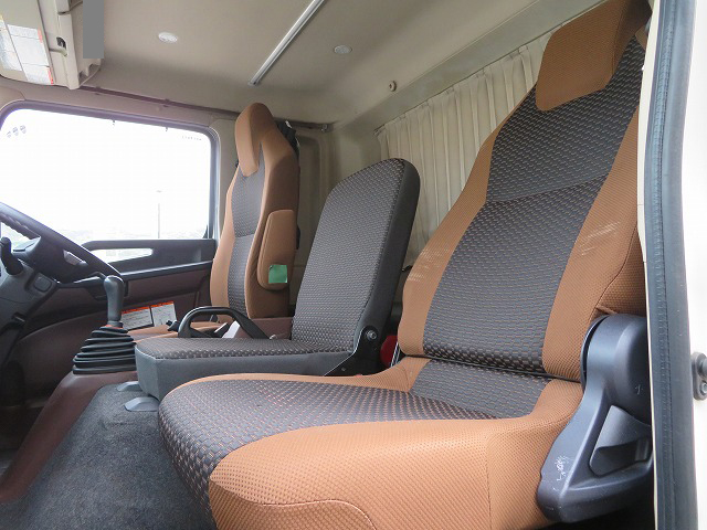 日野レンジャー家畜運搬車増トン（6t・8t）[写真37]