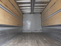 いすゞフォワードアルミウイング中型（4t）[写真10]