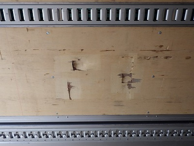 いすゞフォワードアルミウイング中型（4t）[写真11]