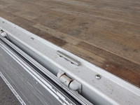 いすゞフォワードアルミウイング中型（4t）[写真12]