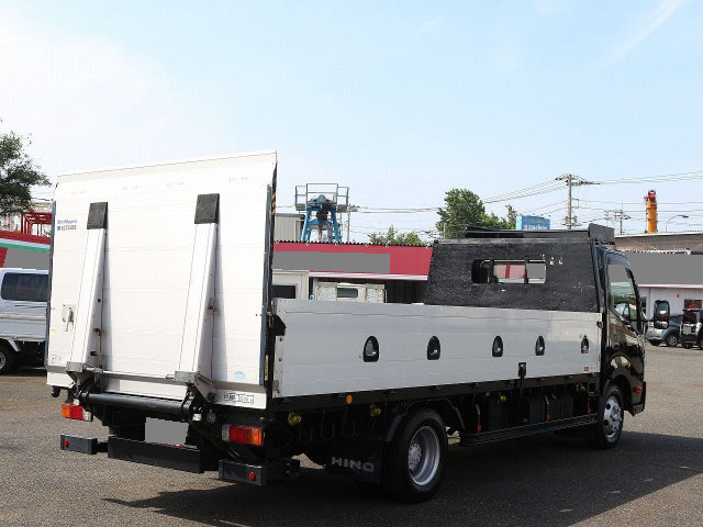 日野デュトロアルミブロック小型（2t・3t）[写真02]