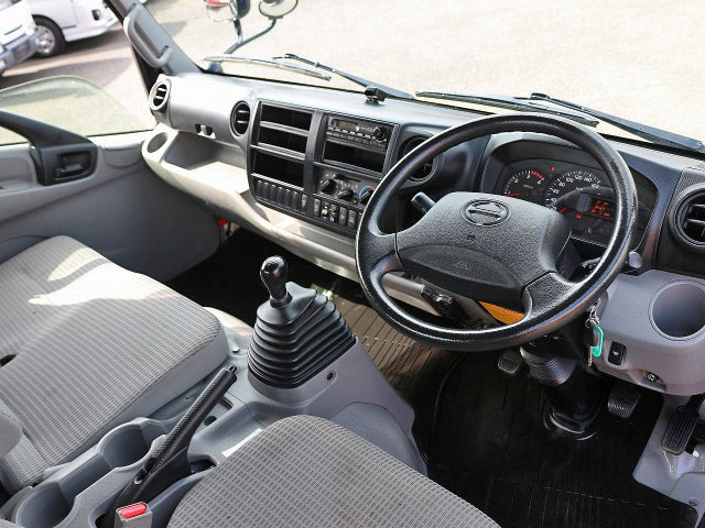 日野デュトロアルミブロック小型（2t・3t）[写真21]