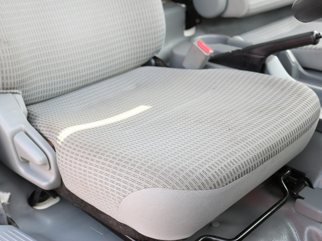 日野デュトロアルミブロック小型（2t・3t）[写真24]