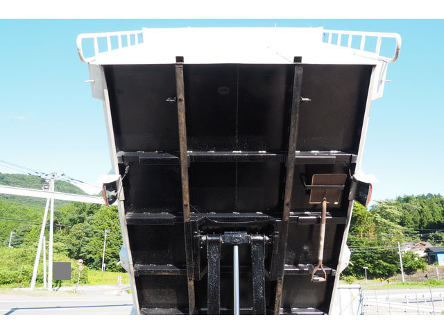 三菱ふそうファイター深ダンプ（土砂禁ダンプ）増トン（6t・8t）[写真10]