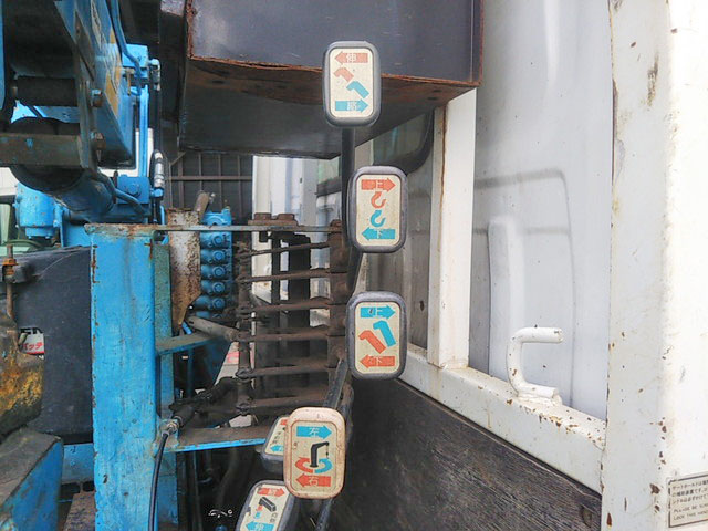 いすゞエルフクレーン付小型（2t・3t）[写真19]