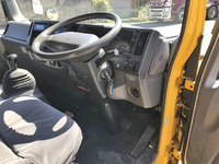 いすゞエルフ冷凍車（冷蔵車）小型（2t・3t）[写真28]