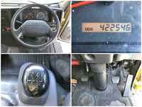 いすゞエルフ冷凍車（冷蔵車）小型（2t・3t）[写真32]