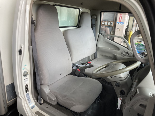 トヨタダイナパネルバン小型（2t・3t）[写真29]